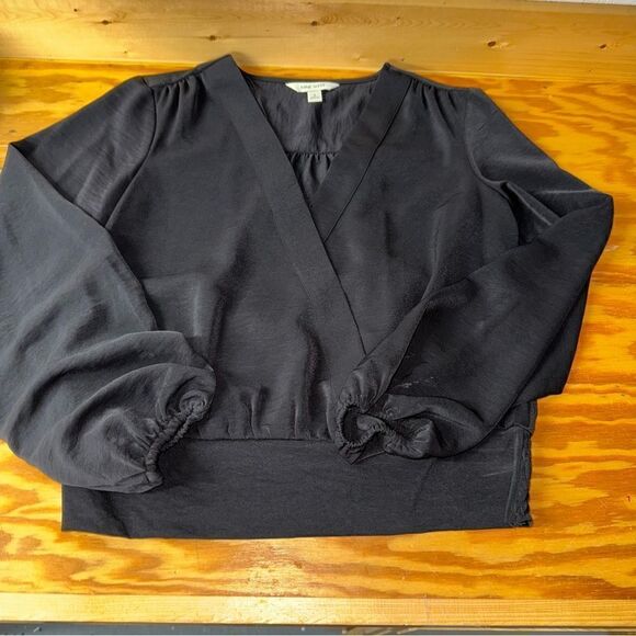 Nine West Long Sleeve Surplice Blouse with banded bottom. Size small- NEW! - Picture 5 of 12